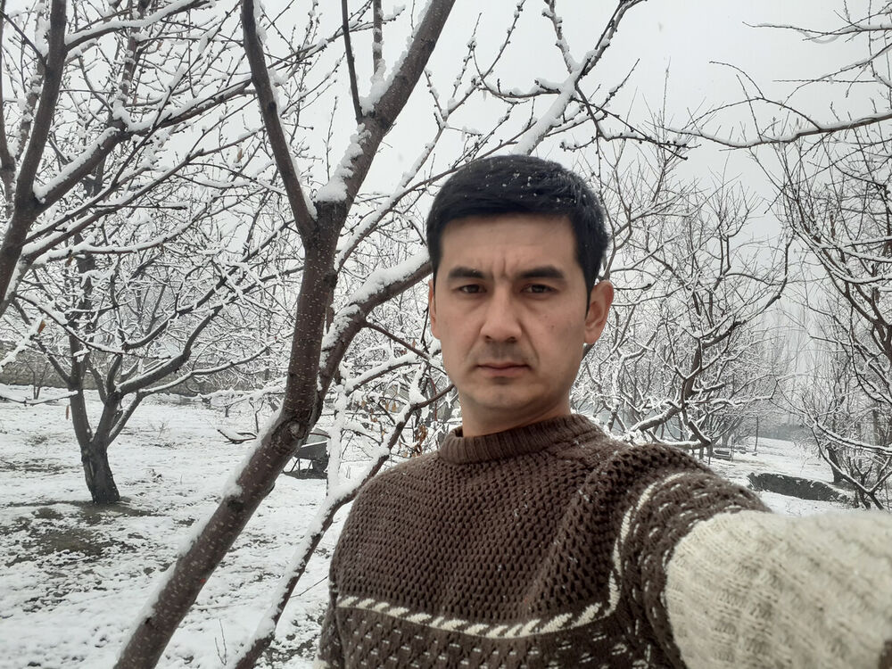  20640735  Ali, 37 ,    