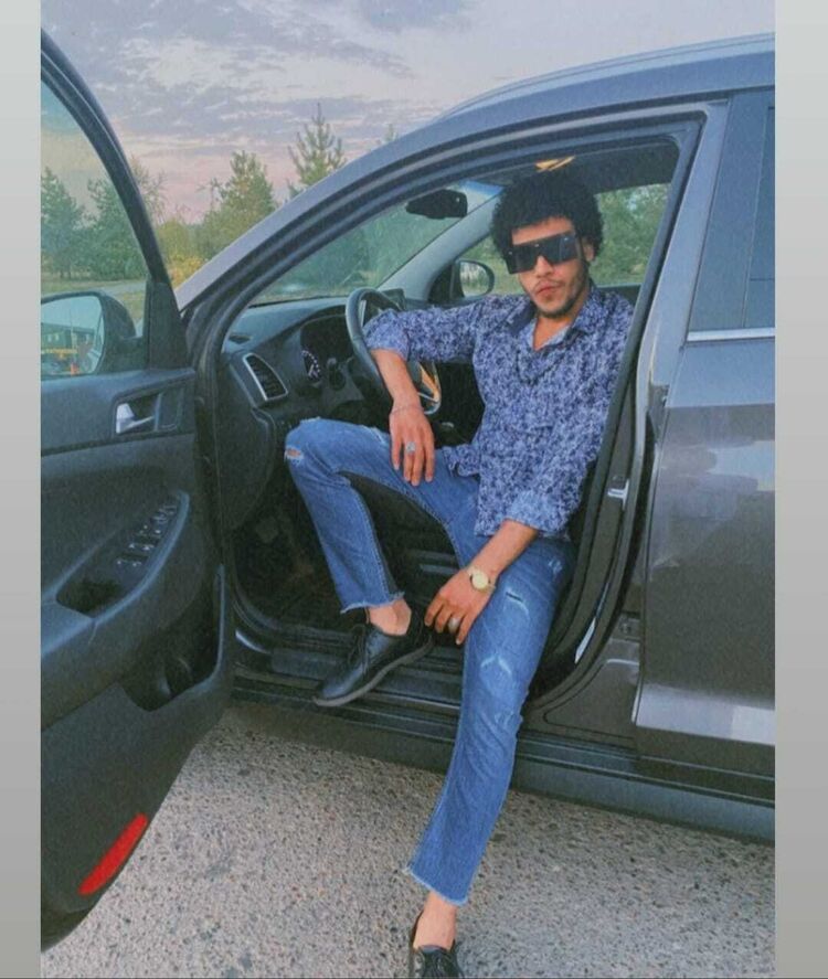  31586685  , 37 ,    -