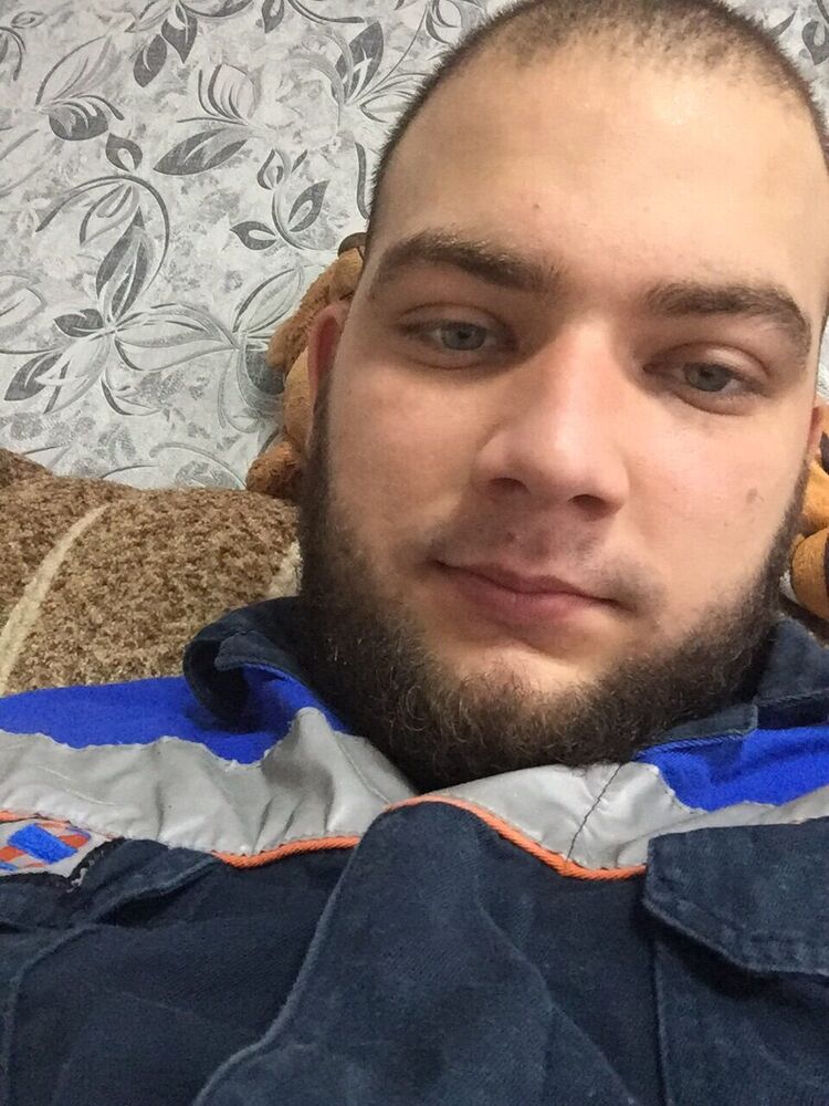  49739635  Lyuty, 25 ,    