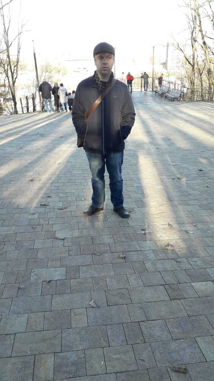  49729605  , 42 ,    