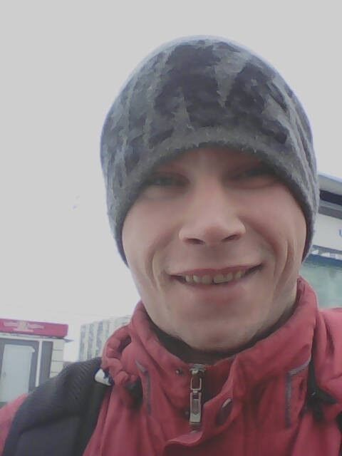  ,   Nikita, 37 ,  