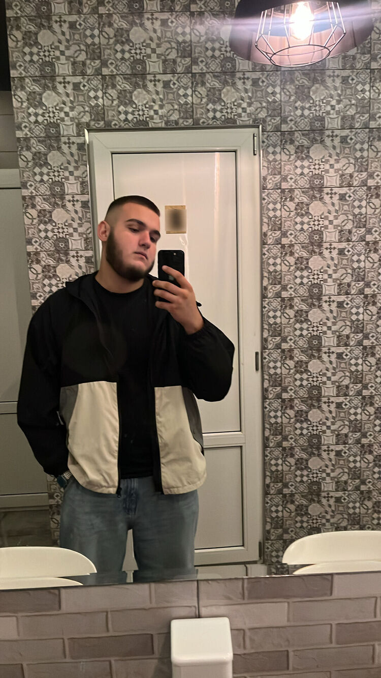  Cerny Most,   Yura, 26 ,   ,   