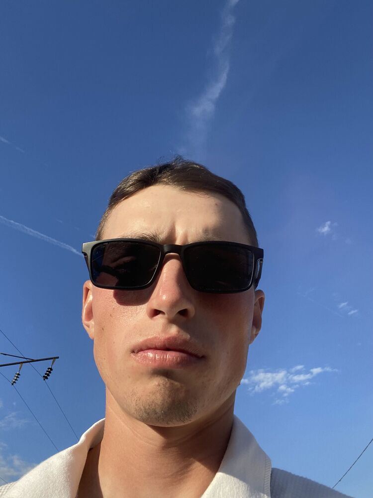  47292685  Arthur, 26 ,    