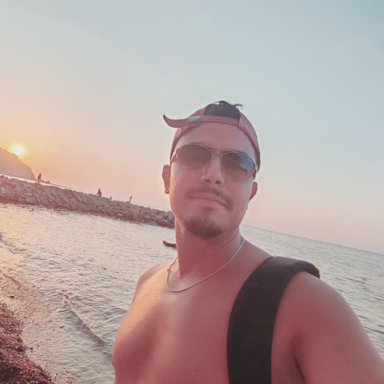  53173565  Yassine, 33 ,    