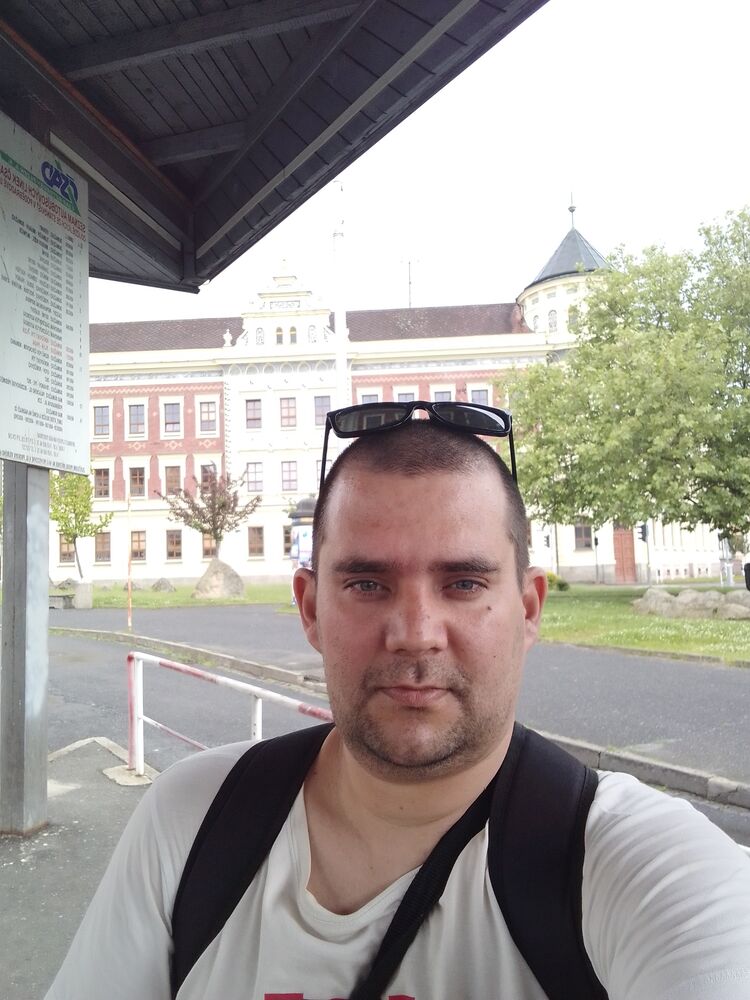  43668175  Sasha, 34 ,    Illingen