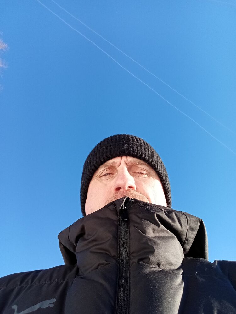  42588735  , 37 ,    