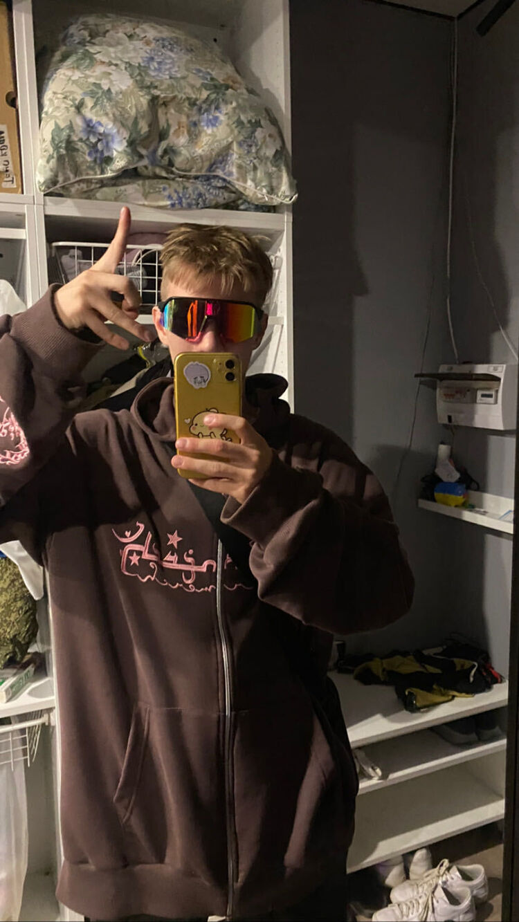  -,   , 24 ,   ,   