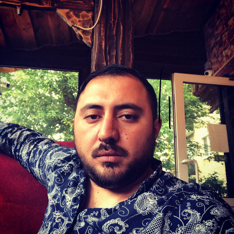  ,   Levon, 33 ,   ,   