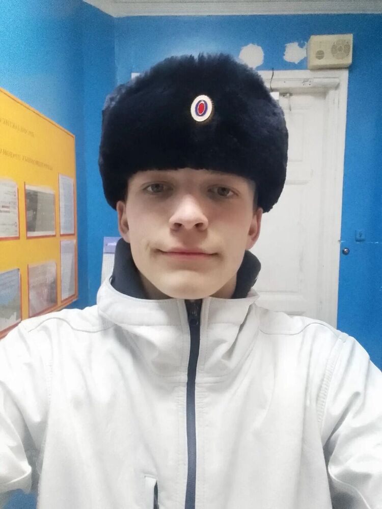  33074345  , 21 ,    