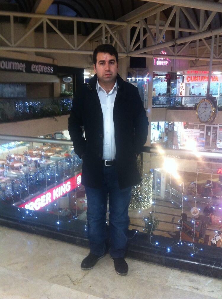  40428675  Erdal esen, 42 ,    
