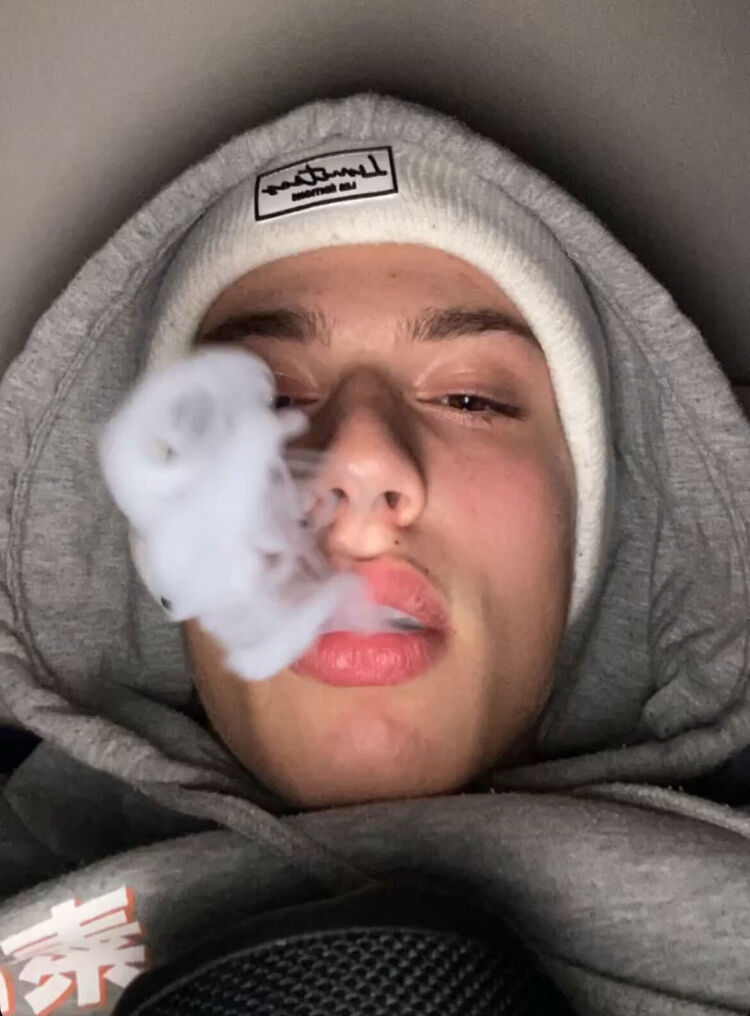  Bielany Wroclawskie,   Adam, 25 ,   ,   