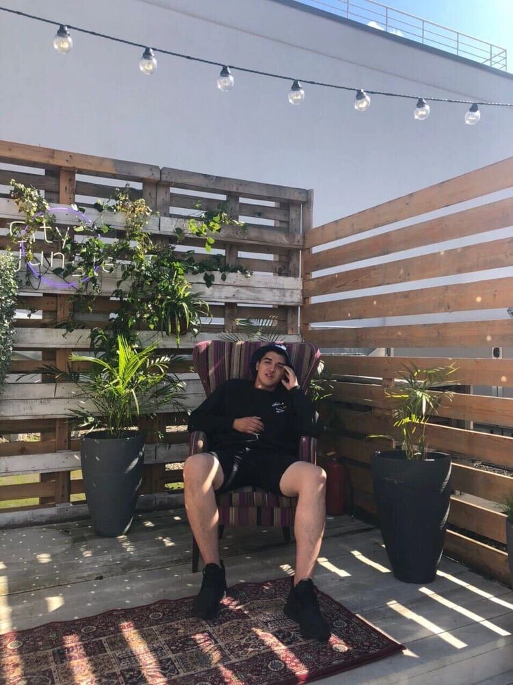  ,   Alex, 24 ,   ,   