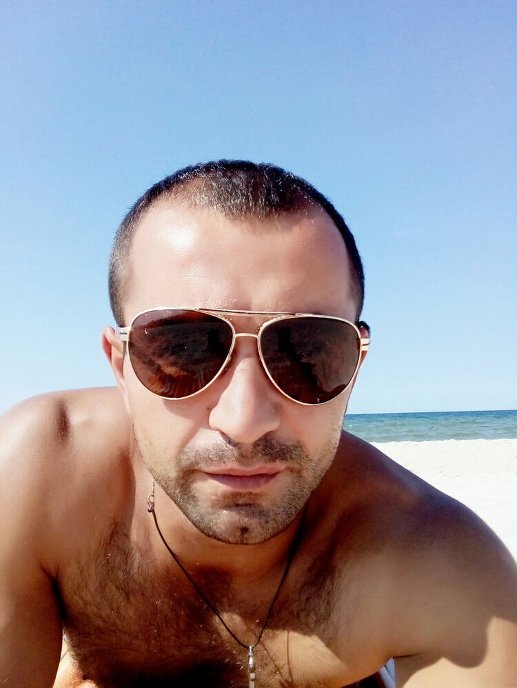  ,   Vladymyr, 34 ,   ,   , c , 