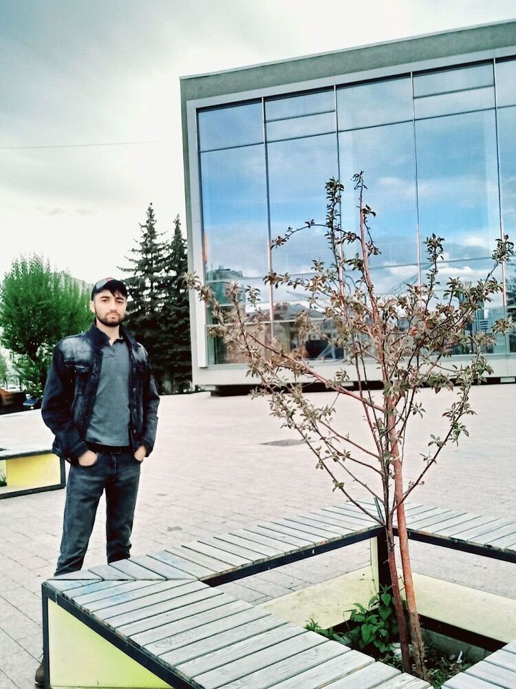  ,   Ը, 28 ,   ,   