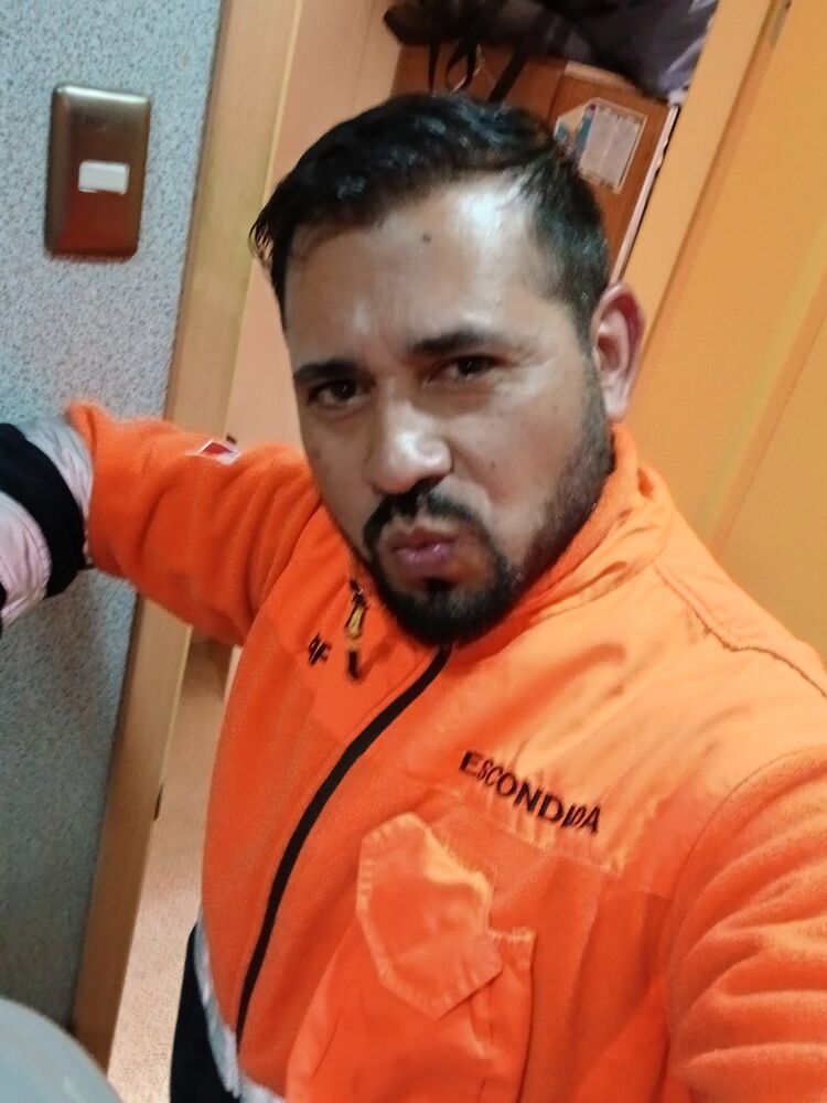  49536895  Jaime, 42 ,    