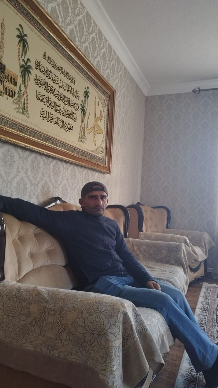  52587935  , 42 ,    