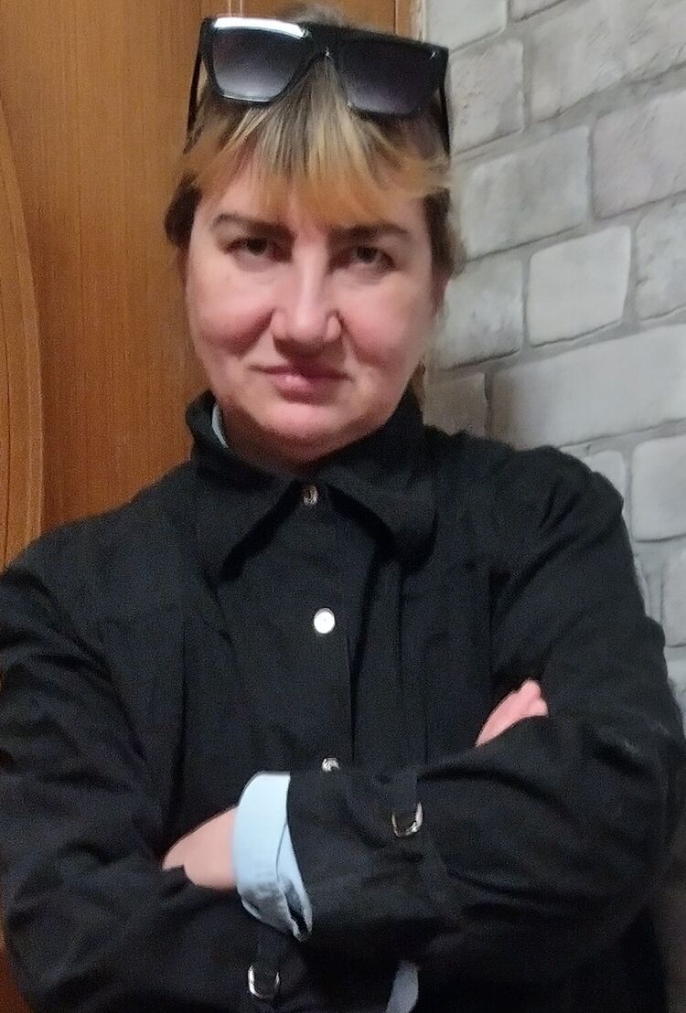  ,   Elena, 55 ,   c 