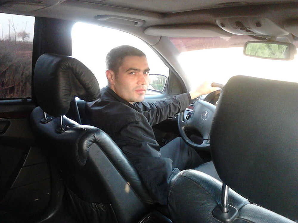  6068245  Stefan, 40 ,    
