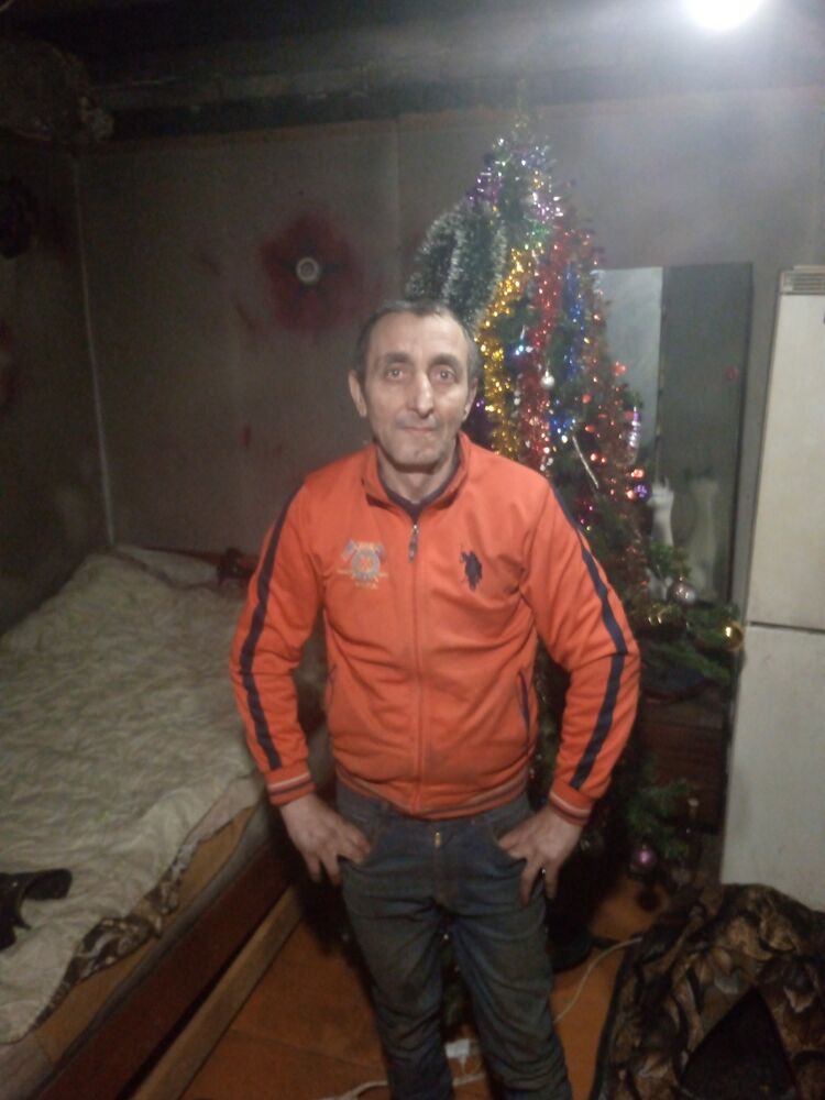  40274385  , 49 ,     