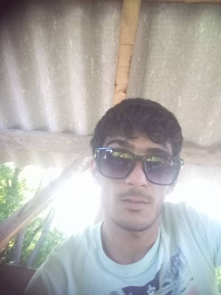  ,   Karen, 30 ,   ,   , c 