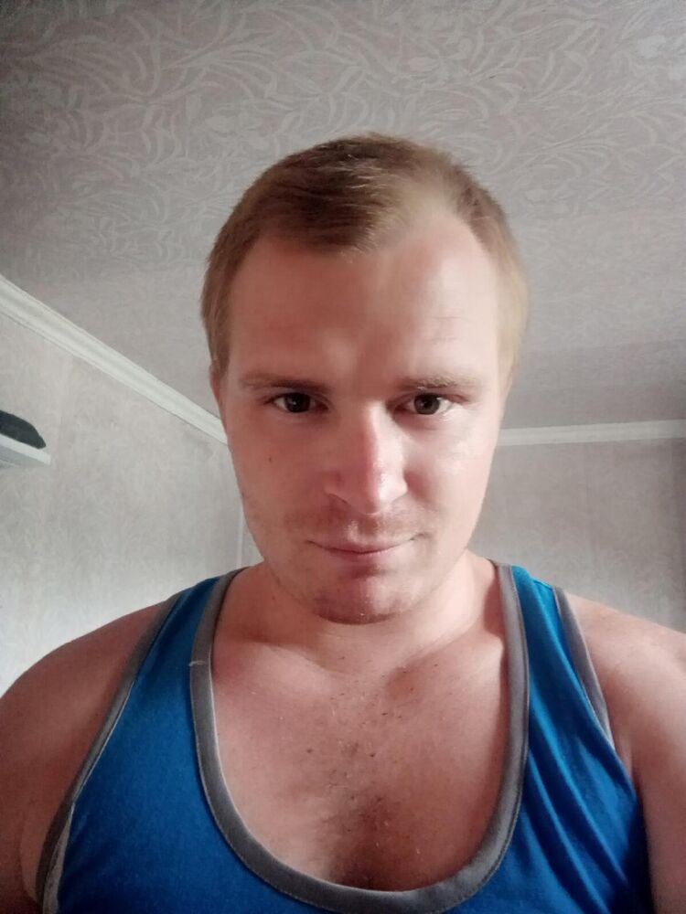  48757825  , 32 ,    
