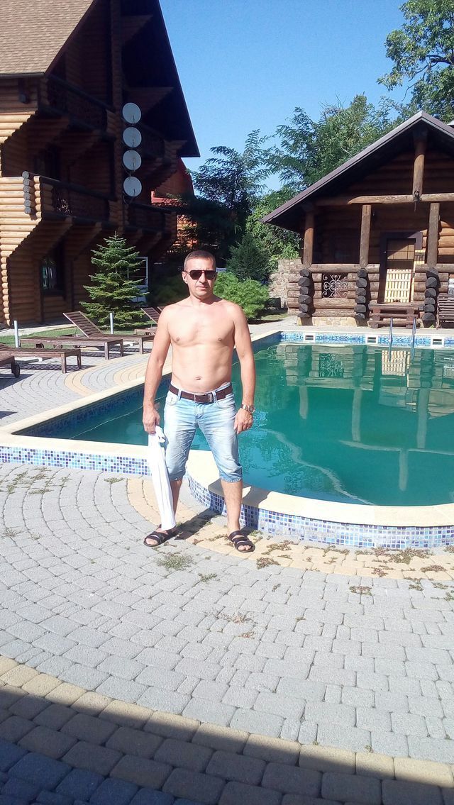  33694775  Serg, 39 ,    