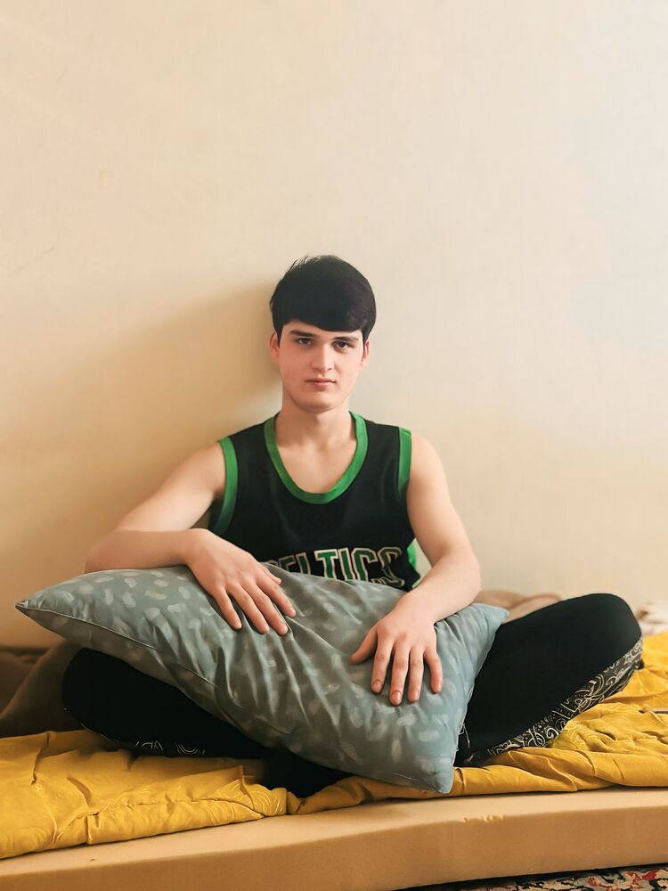  54607225  Odina, 22 ,     