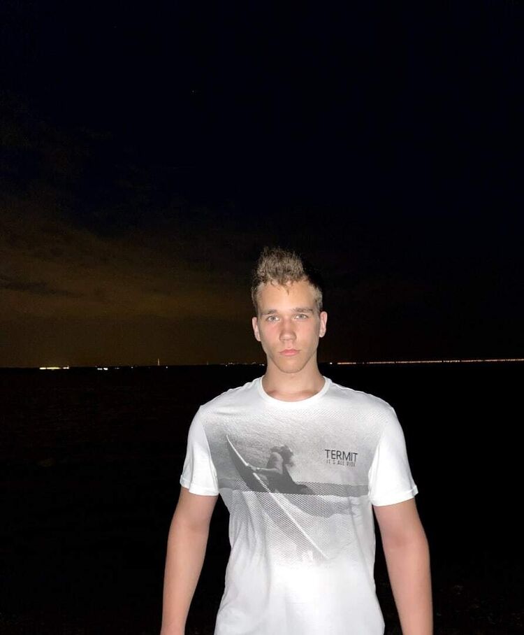  44996615  , 21 ,    -