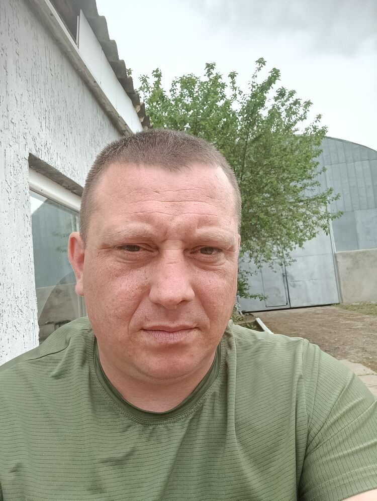  43028865  , 37 ,    