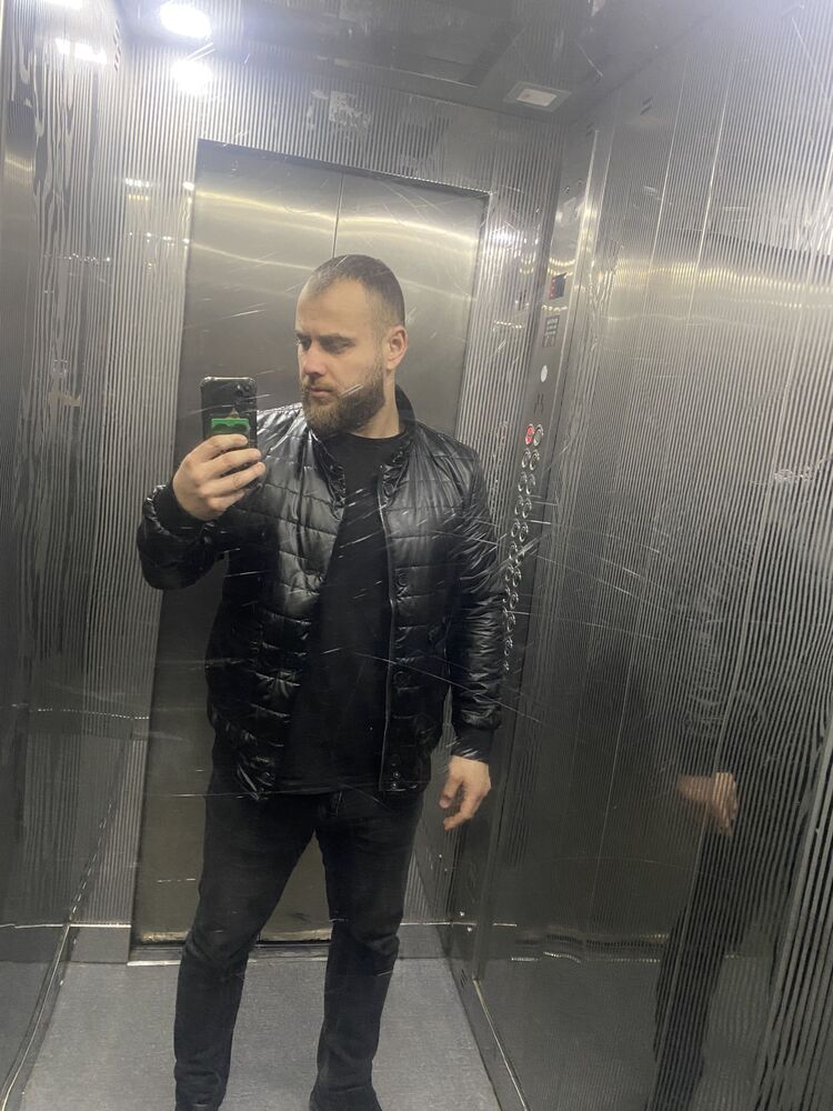  31137485  RUSLAN, 25 ,    