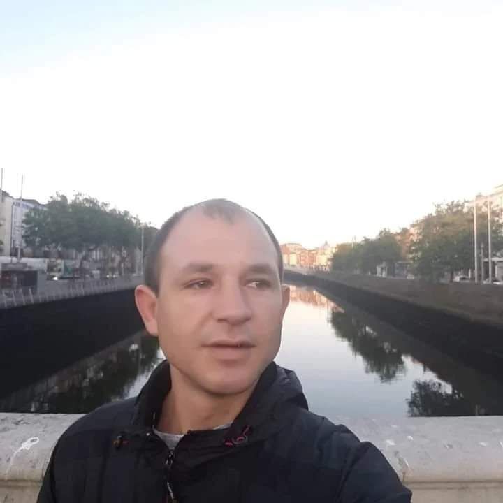  37057465  Dima, 41 ,    