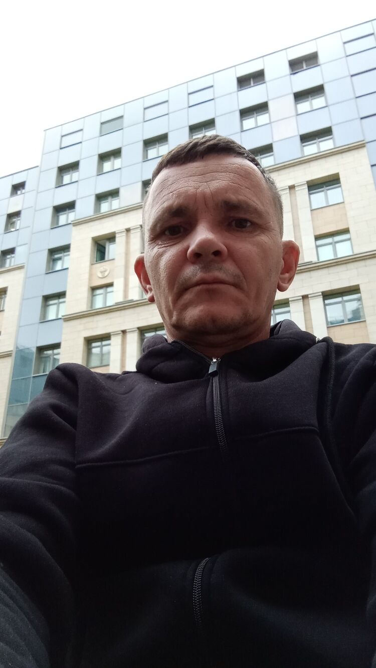  46047025  , 43 ,    