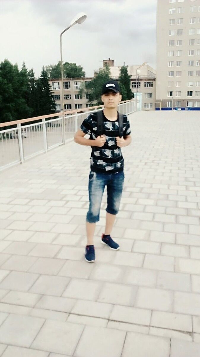  ,   Timur, 28 ,   