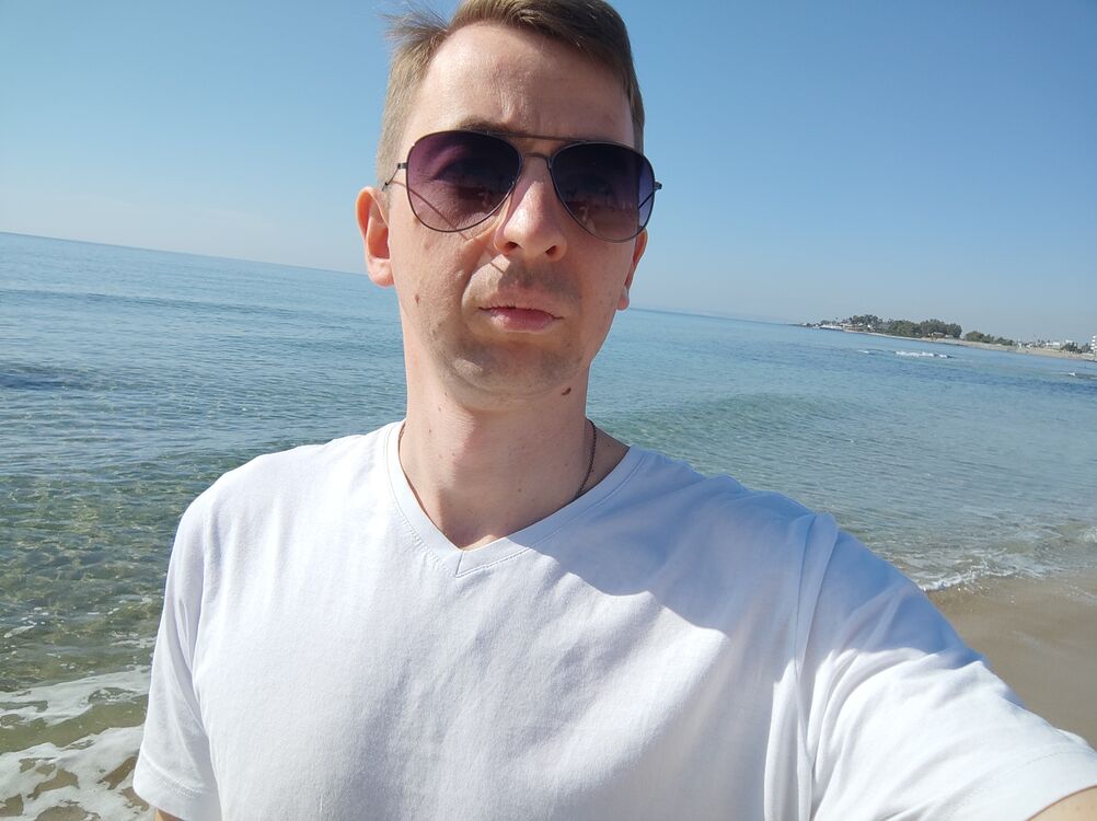  54237435  Antonio, 35 ,    