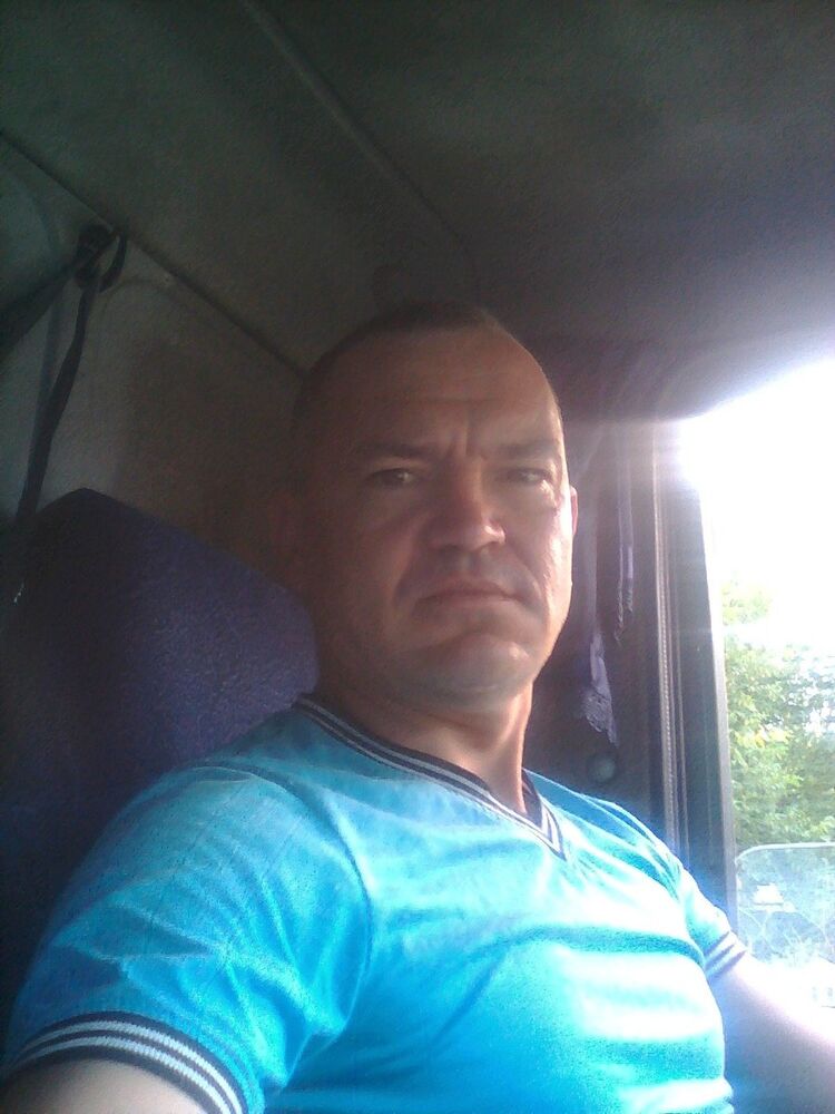  9979165  Serzh, 47 ,    --