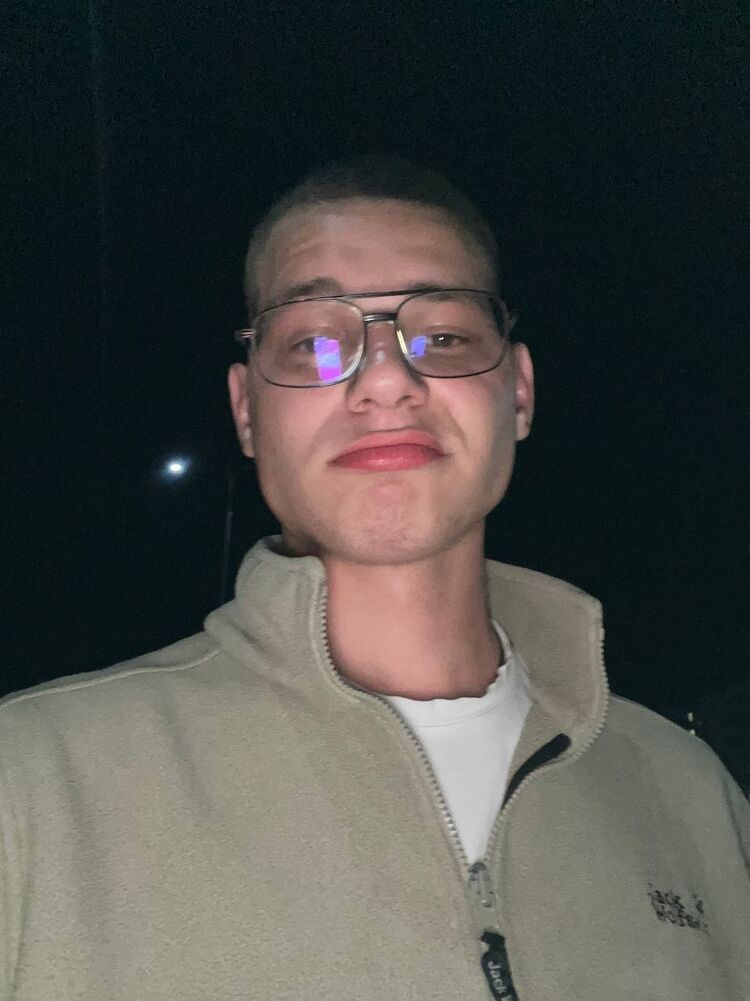  47113775  , 21 ,    