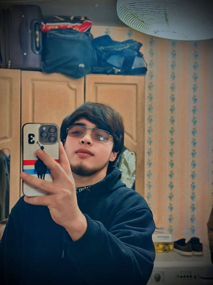  54006265  Anzor, 23 ,    