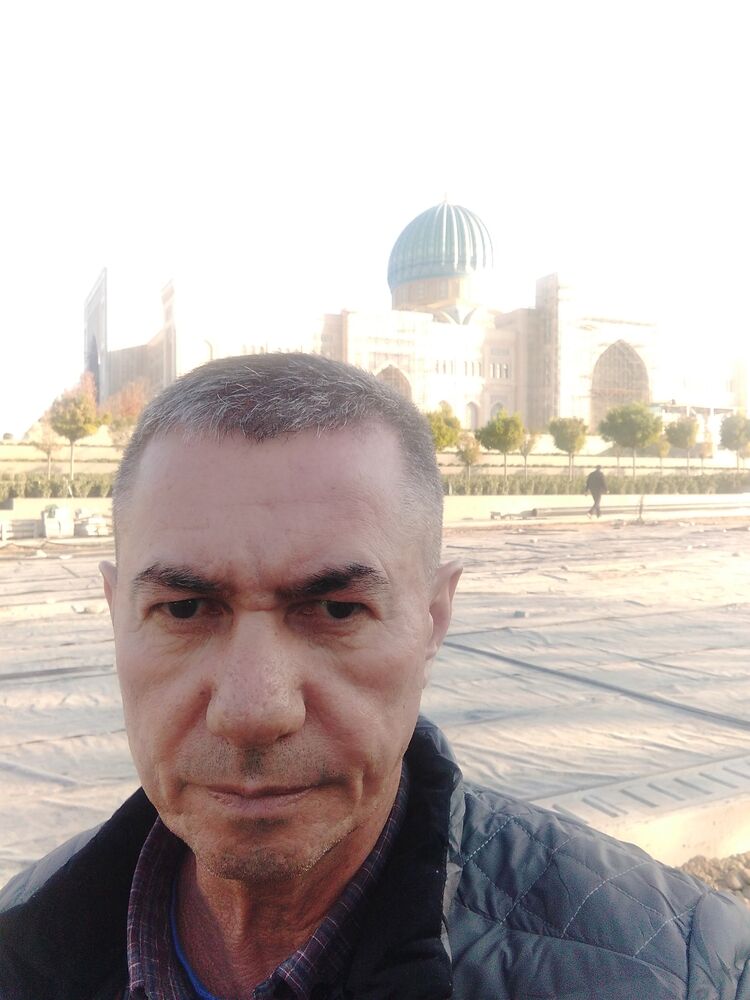  49696785  Eduard, 56 ,    