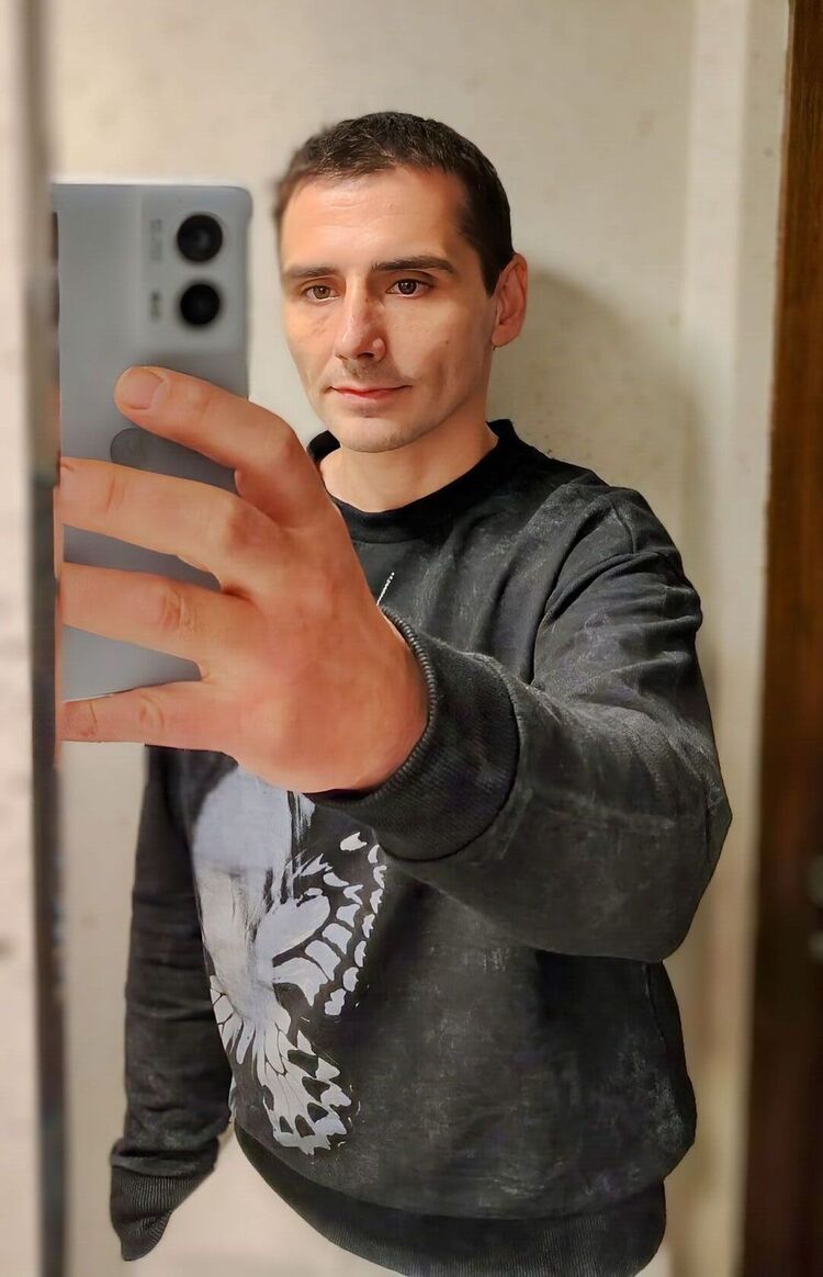  53841875  Alex, 31 ,    