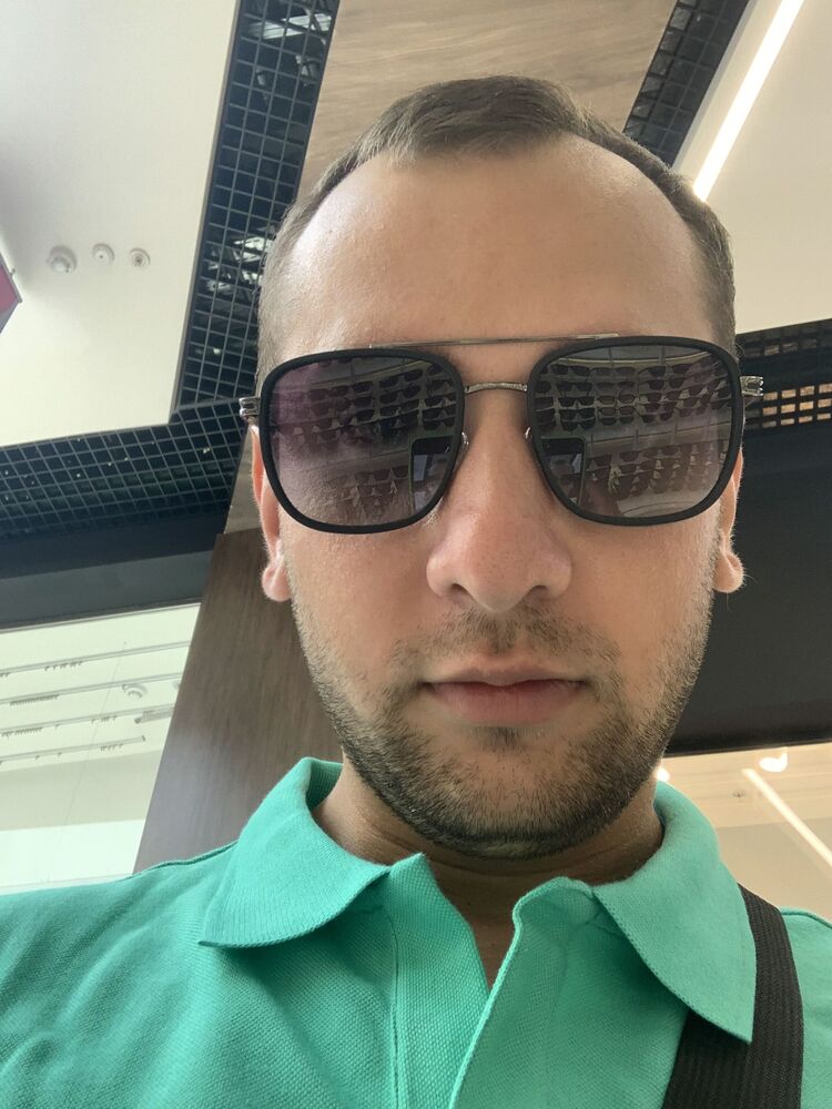  44817375  Puiu Antoni, 27 ,    