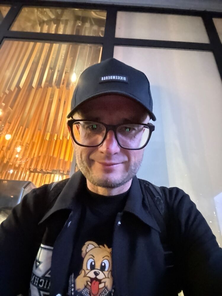  53512525  Vladimir, 42 ,    