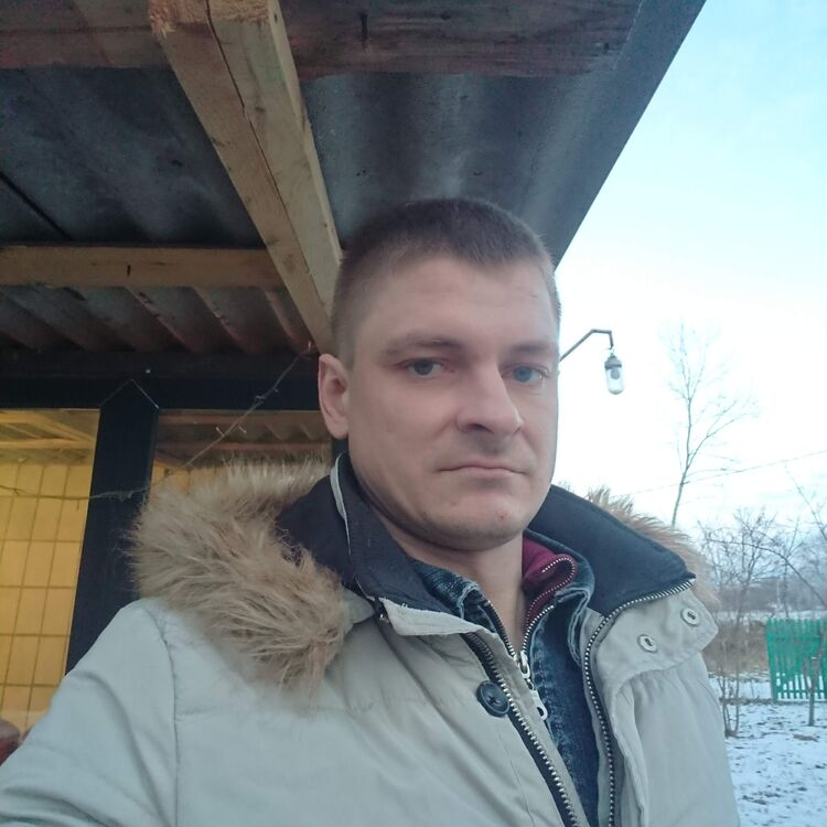  25604415  Vitaliy, 37 ,    