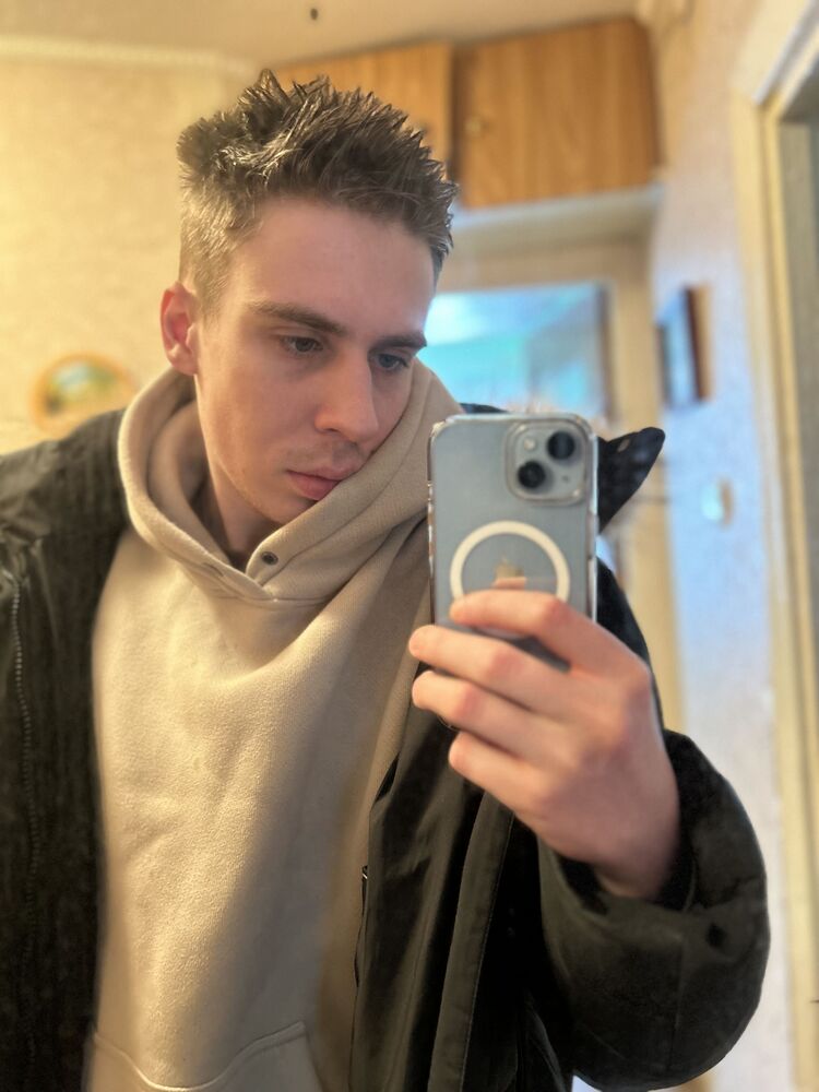 ,   Sasha, 26 ,   ,   