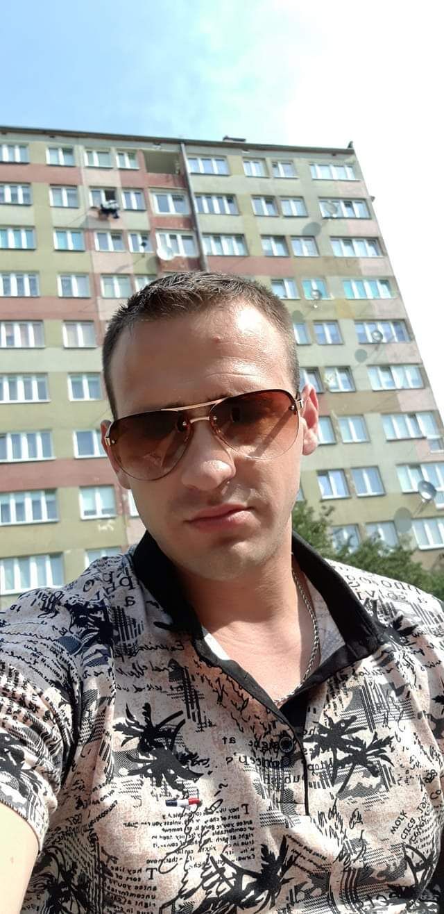  25045705  Dima, 32 ,    