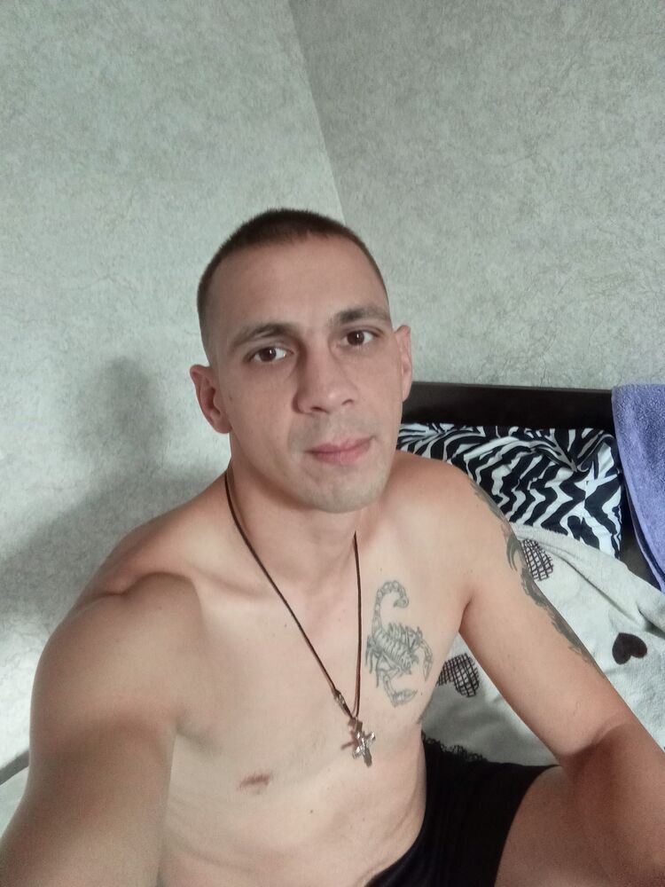  42859695  , 37 ,    