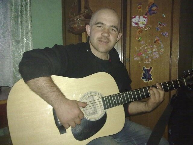  10711285  Vova, 44 ,    