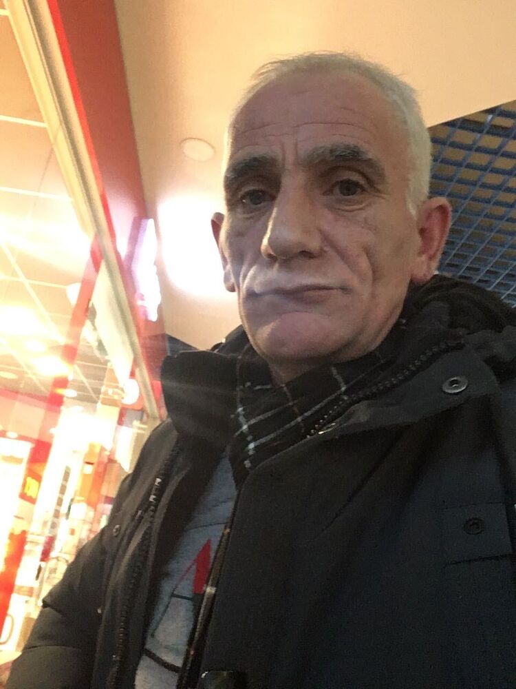  35525885  , 51 ,    