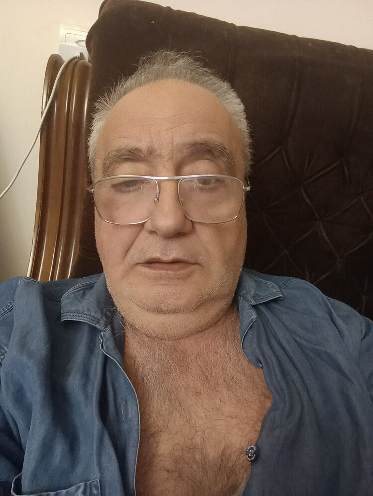  52767095  , 62 ,    