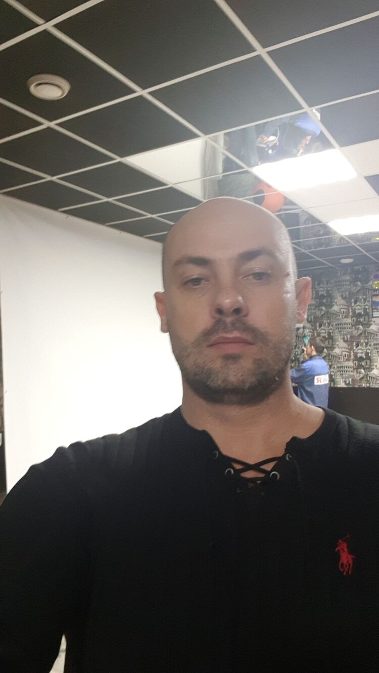  ,   Roman, 39 ,  