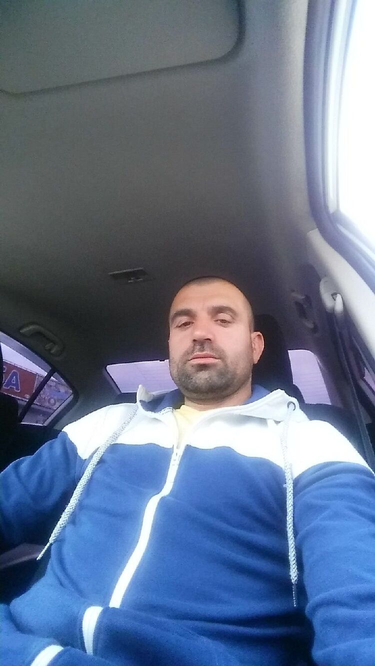  30415975  , 49 ,    